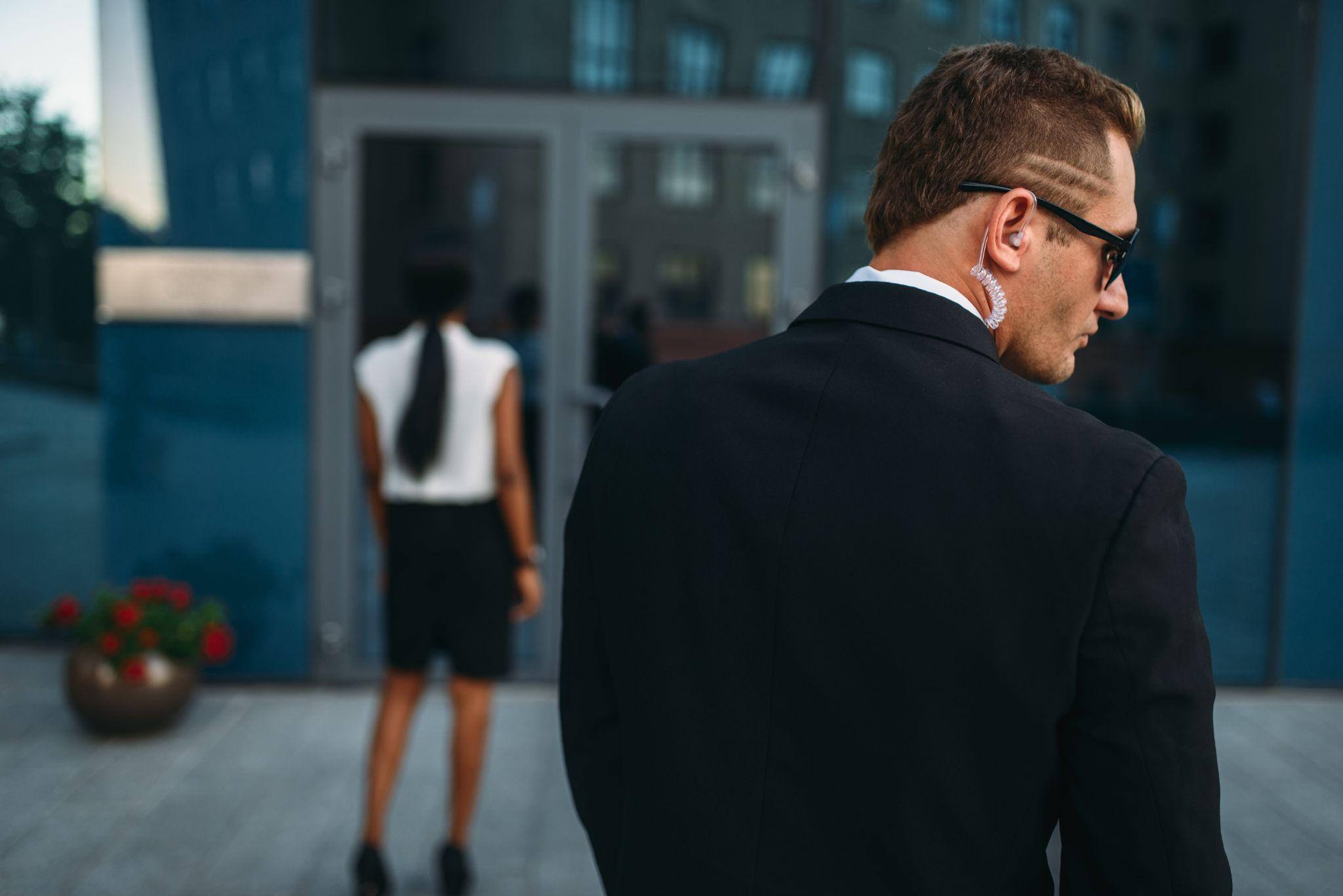 6 Types of People Who May Need to Hire a Personal Bodyguard